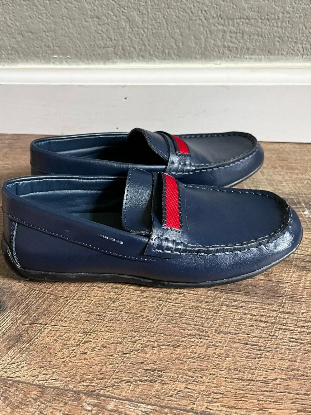 Steve Madden Berrod navy leather loafers dress shoes boys size 2